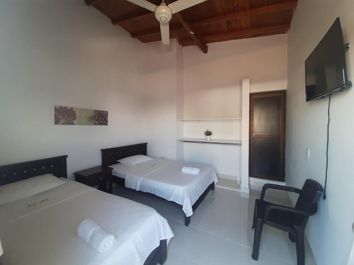 Hotel Anita Puerto Berrio Екстер'єр фото
